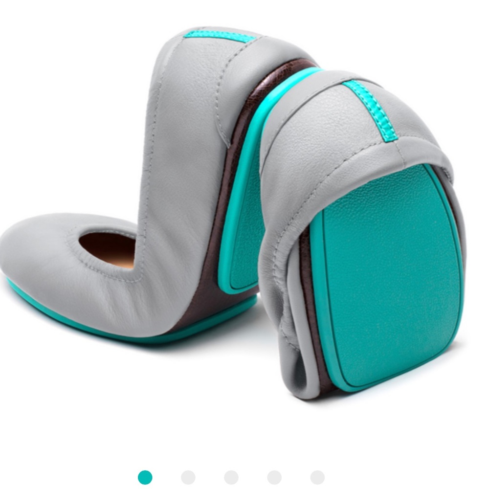 Tieks Cool Grey Flats SIZE 7